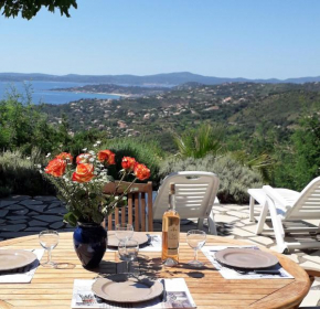 Beautiful gulf of St Tropez Mazet with large terrace, private area (swimming pools, tennis)